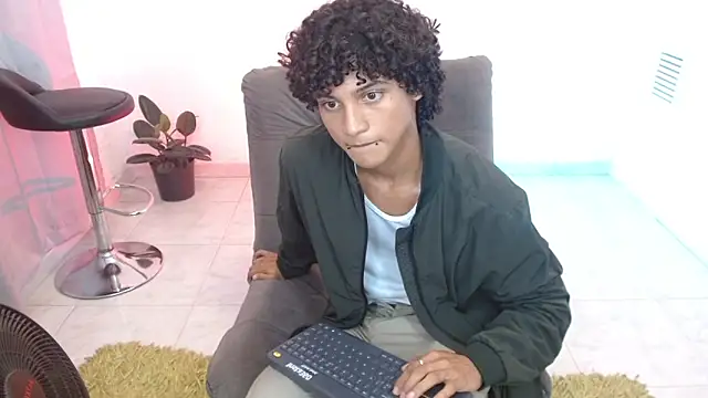 Webkamerová show hades_derox_