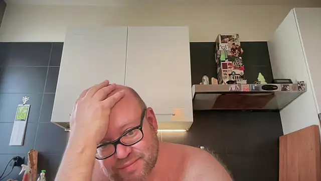 theitalianbear webcam show