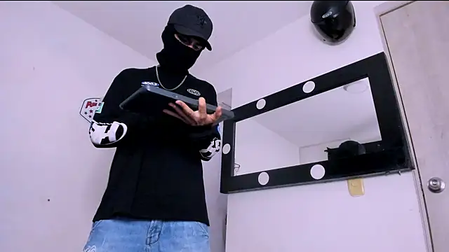 Chatroom XXX en direct de Samuel_Suarez