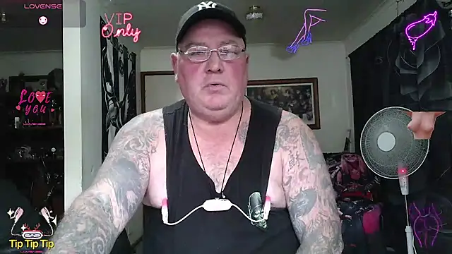 KINKYBLUEYES69 在線直播表演