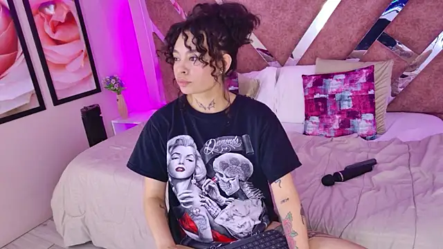 KatherineGomez's Live XXX Chat