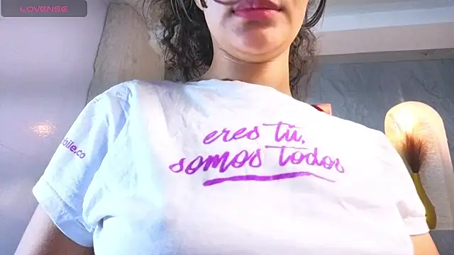 Mia_blue_b লাইভ XXX চ্যাট