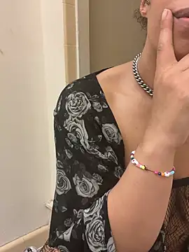 Princess_Desirae Show in webcam