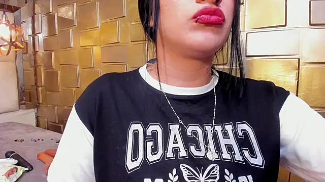 Chat +18 de Nara_belen ao vivo