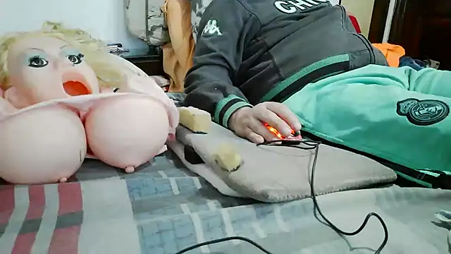 Show modela messi_syssy na web-kameri