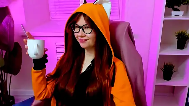 دردشة CarolGiggly الجنسية المباشرة
