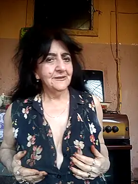 Lovely_Lori Adlı Modelin Canlı XXX Sohbeti