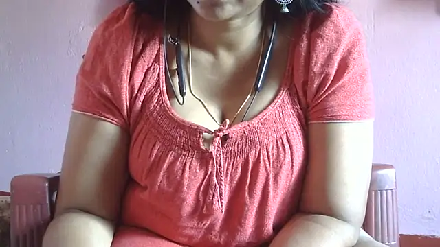 Pooja-suman live XXX chat