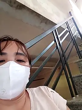 Lyna_sexy24 网络视讯表演