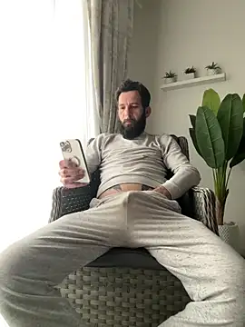Michel_huge – Naživo XXX chat