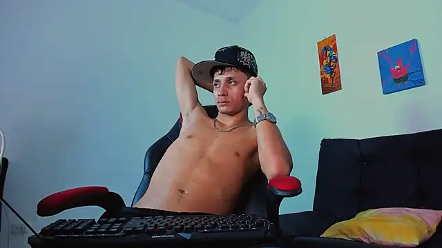 ryanlatiin Webcam show