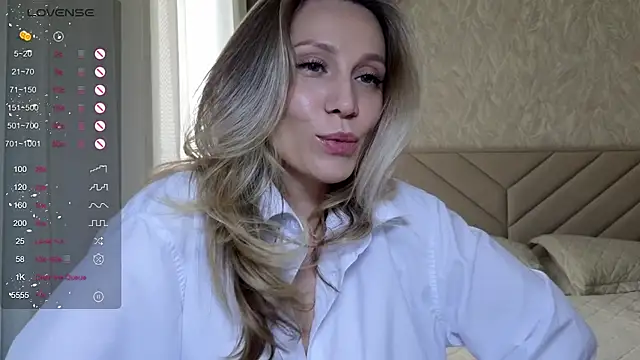 Онлайн чат XXX Alice_Wonders