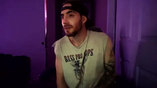 Huntzg23's Webcam Show