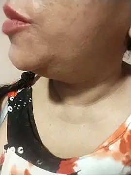 Show de webcam de tharu_sweet