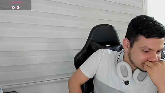 Chat XXX en directo de Rick_Adams