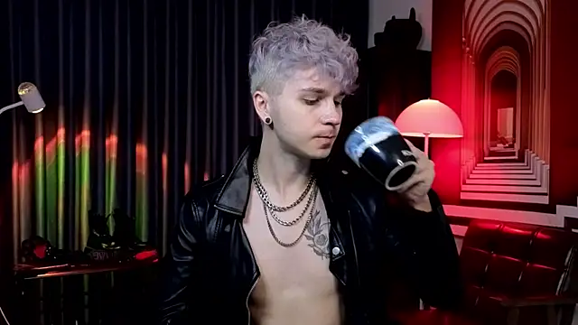 Joseph__Quinn: онлайн-секс-чат