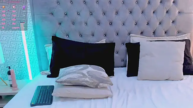 Alexa_Wiild élő XXX-chatje