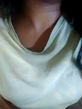 Chat XXX ao vivo de Sarah-Senate