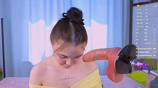 Chat XXX Live Tiny_Emmy