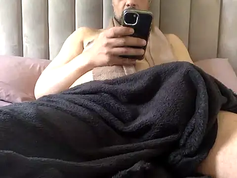 Živý XXX chat CaiBull