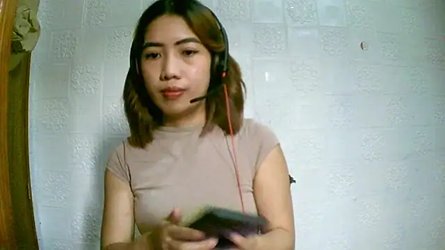 Chat XXX en directo de LeonieWiggains
