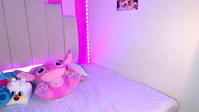 XXX chat uživo modela AliiceBrown_