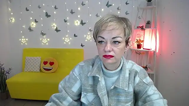 NikaMayu Chat XXX in diretta