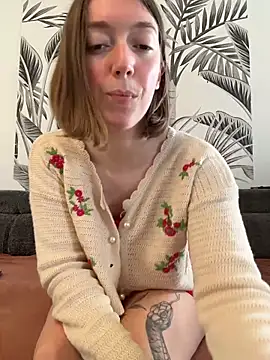 Daisy_Michto_Officiel 网络视讯表演