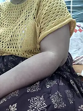Lustybhabi Adlı Modelin Canlı XXX Sohbeti