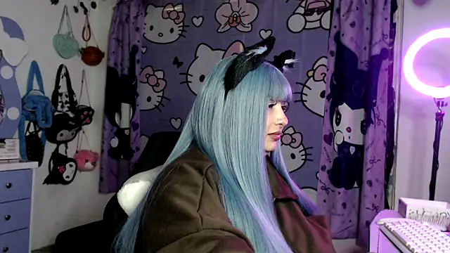 Chat +18 de lussyevans24 ao vivo