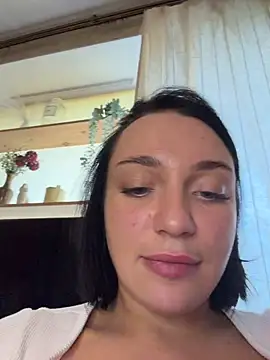Chat XXX en directo de LucyHotty_