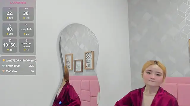 Chatroom XXX en direct de SelenaMiel