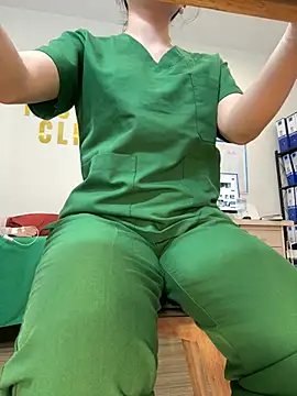 secretly_masturbating Show in webcam