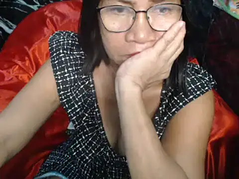 ASIANDOLLY4U69 现场XXX聊天
