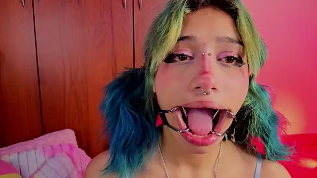 zoelight18 Show in webcam