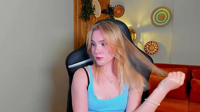 Živý XXX chat ElaraVoltage