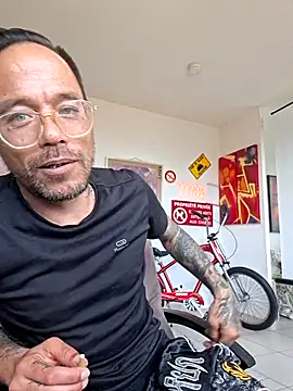 Mr_Graffitimile Chat XXX in diretta