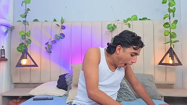 دردشة Morgan_Bladee الجنسية المباشرة