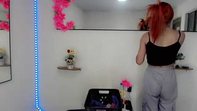 NathalialLooes Live XXX-chat