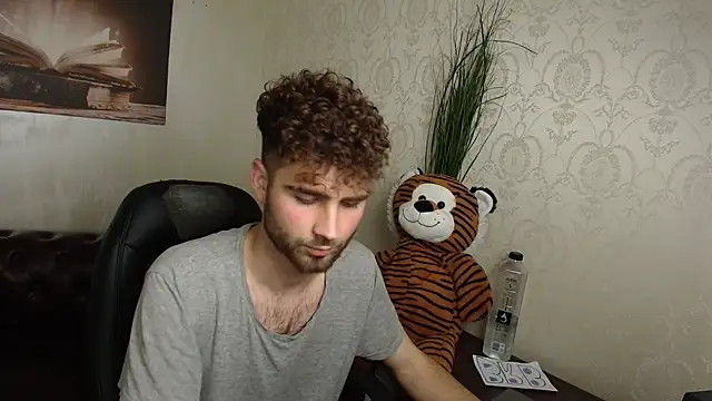 KyloEast Webcam-Show