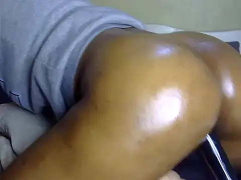 Онлайн чат XXX prettytina1