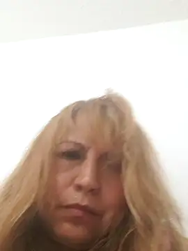 Kazsandraa's Live XXX Chat