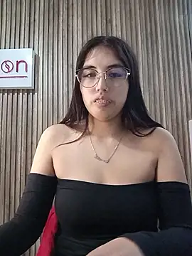 Chat +18 de Valk_submissive ao vivo