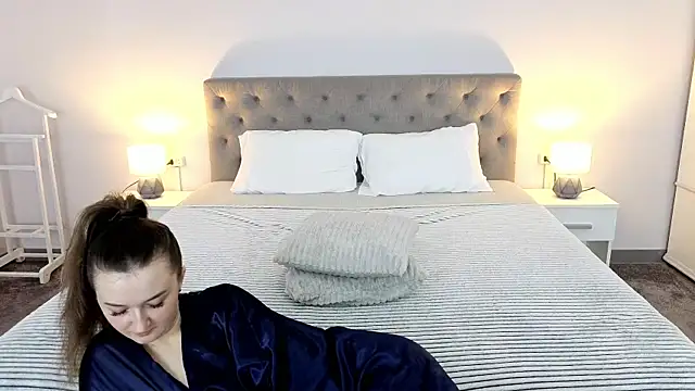 CyrenaLuxe Live XXX-chat