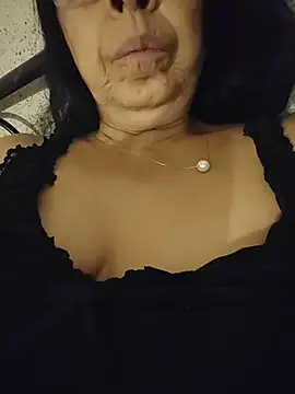 Chat XXX en directo de NakedMILFx