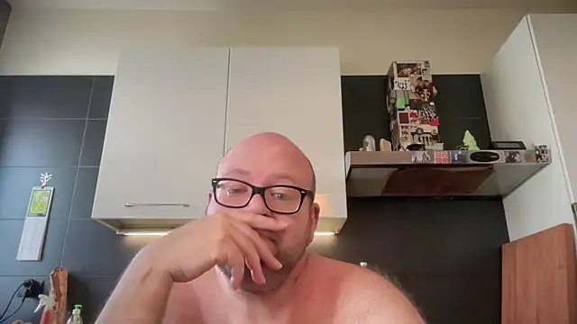 theitalianbear Show Webcam
