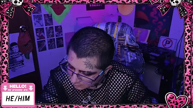 Show modela masterkevinftm na web-kameri