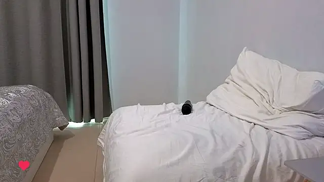 Show webcam de Juicy-Wet-Pussy