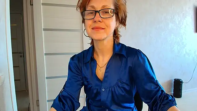 LioraWeiss Chat XXX live