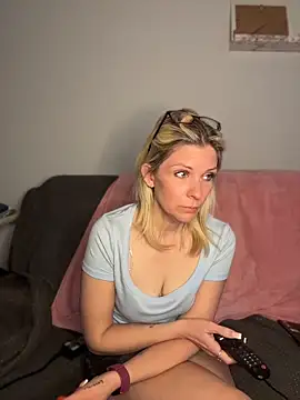 Chat XXX en directo de Lexi-Lux-X